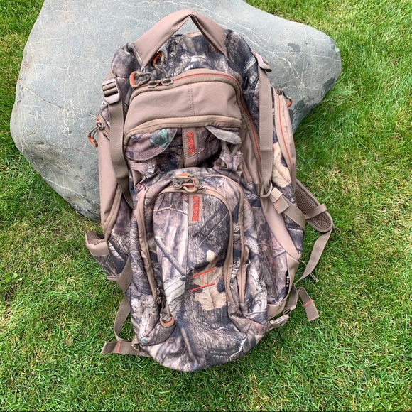 redhead camo backpack